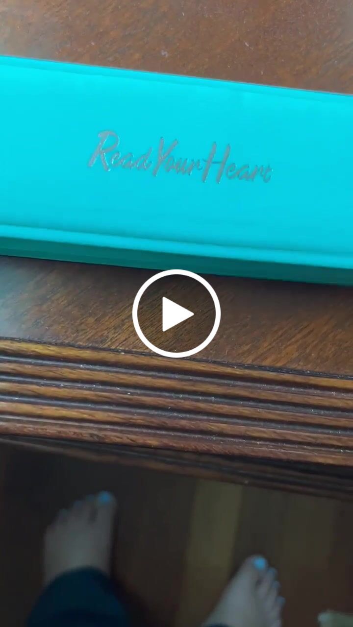 Customer video review of Classic Shining Tennis Bracelet