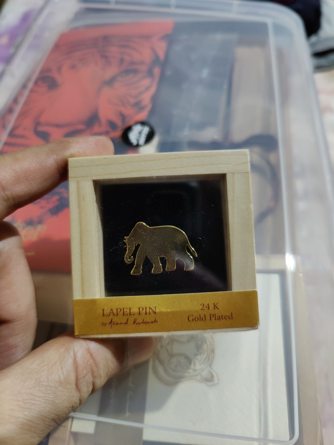 Customer photo review of Lapel Pin Elephant Goldplated