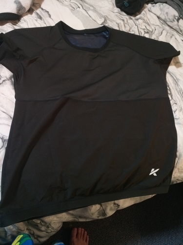 Customer photo review of Women's Heat Trapping T-Shirt