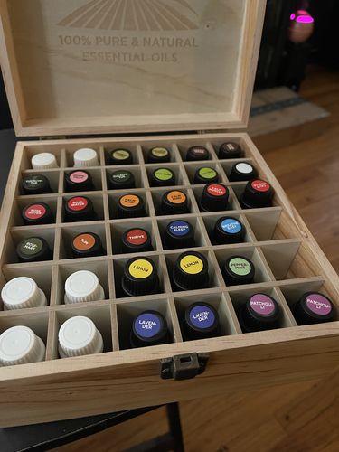 Customer photo review of Wooden Box + 36 Miscellaneous Essential Oils