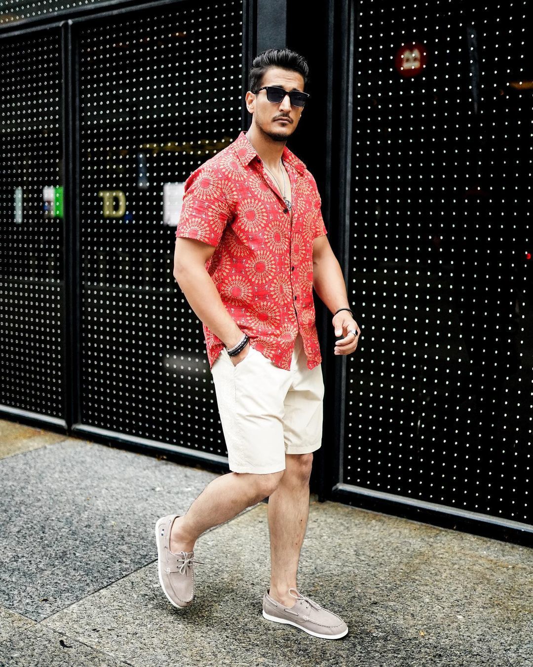 Customer photo review of Men's Cotton 70s Leisure Vintage Short Sleeve Shirt