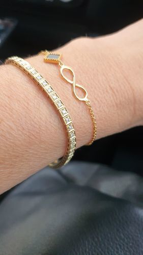 Customer photo review of Infinity Bracelet