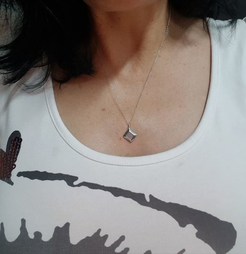 Customer photo review of Classic TANAOR Necklace