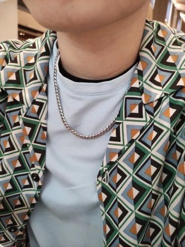 Customer photo review of Mens Cuban Link Chain