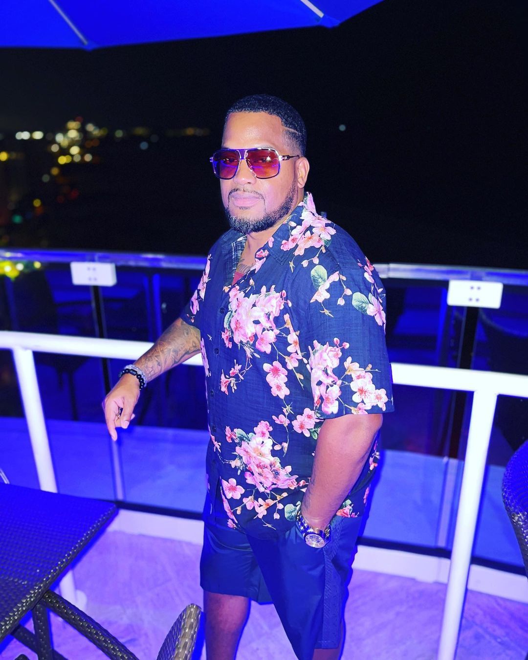 Customer photo review of Men's Floral Cotton Tropical Hawaiian Shirt