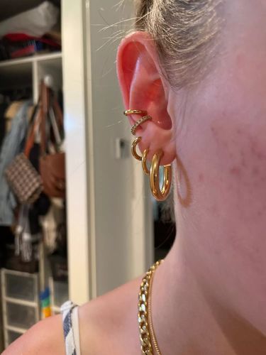 Customer photo review of OG Stackable Ear Cuff