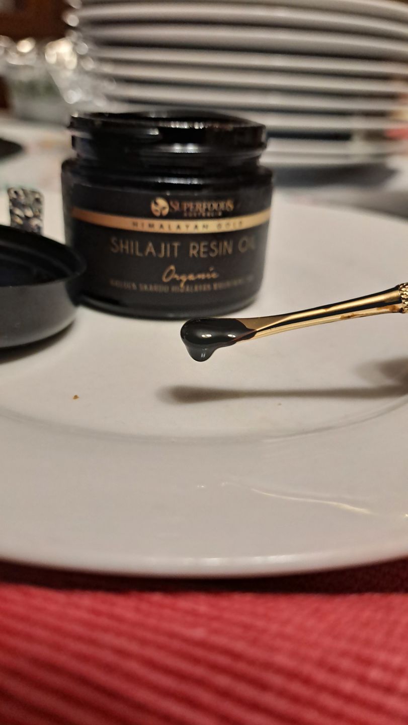 Customer photo review of Shilajit Resin Oil Himalayan Gold