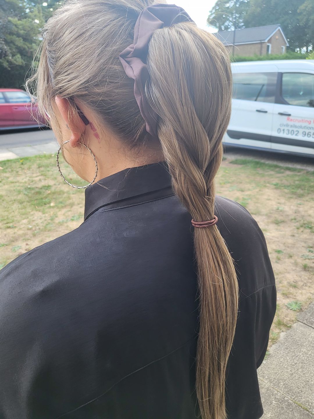 Customer photo review of Long Straight Clip-in Ponytail