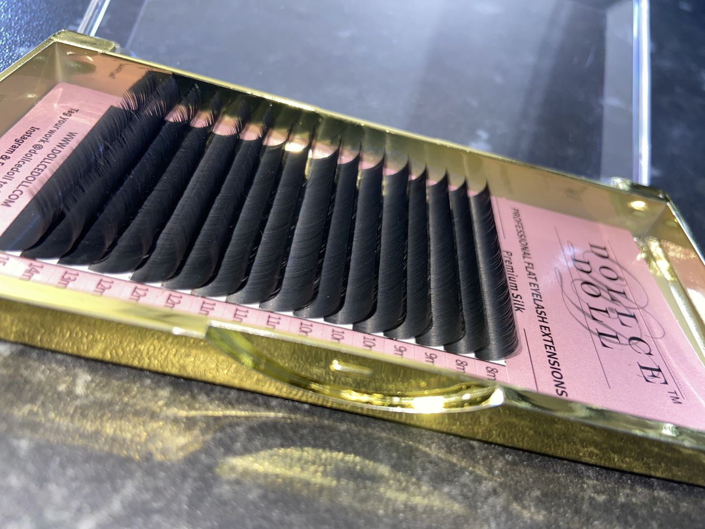 Customer photo review of 0.15 Flat Split Tip Cashmere Eyelash Extensions (16 lines)