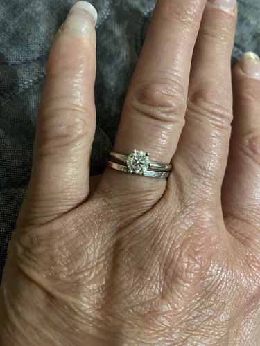 Customer photo review of 2.0 mm Comfort Fit Plain Wedding Band in 14KT, 18KT & Platinum