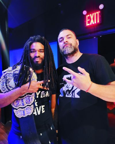 Customer photo review of Imperfect AEW BELT economy  (Three layered old version )