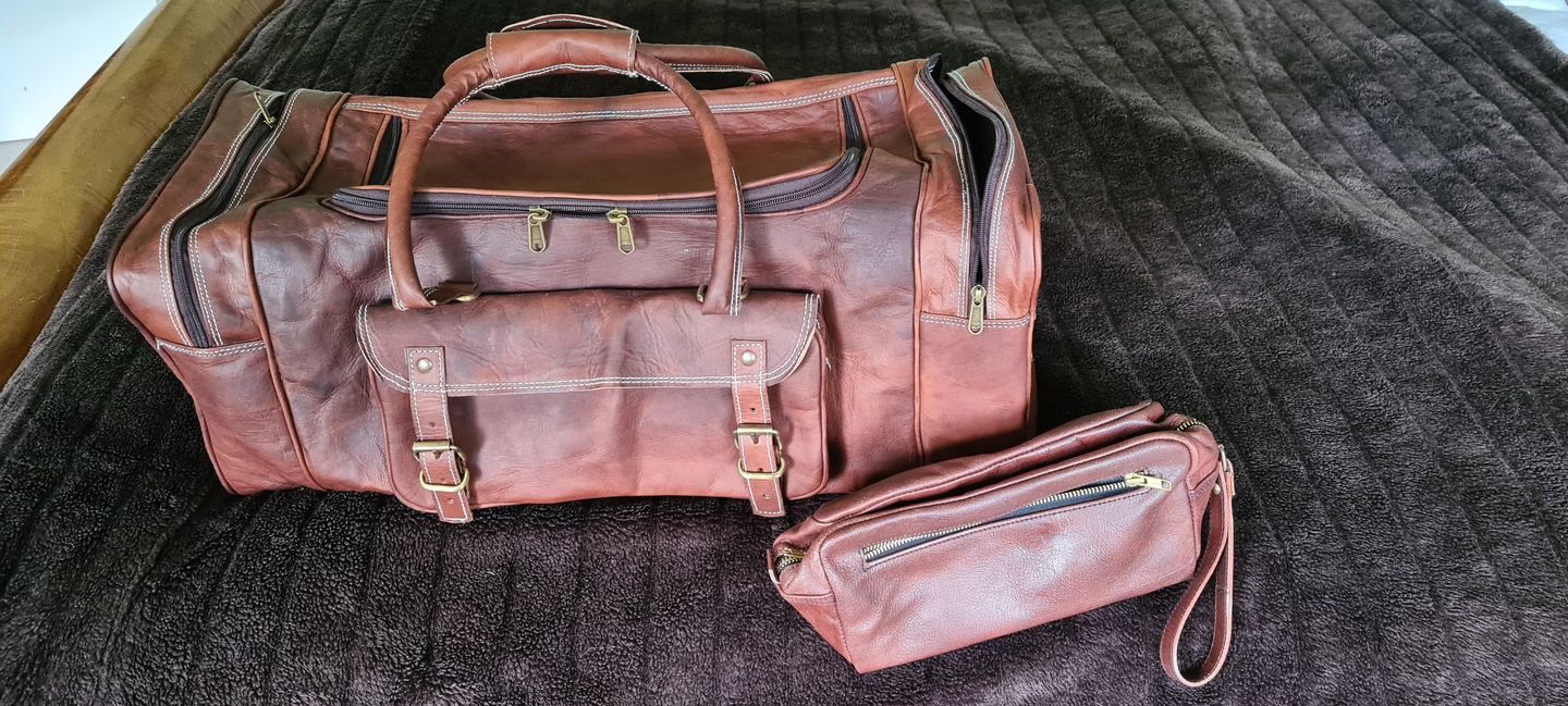 Customer photo review of BOGO: Traveler Weekender Duffle Bag + FREE Toiletry Bag