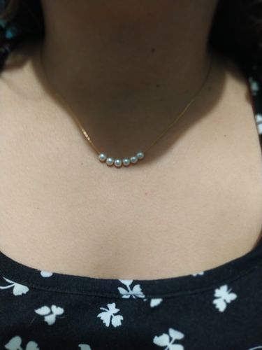 Customer photo review of Collar de 6 Perlas Minimalista