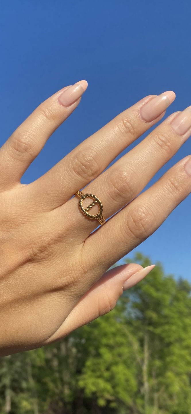 Customer photo review of Azura Ring | 18K vergoldet
