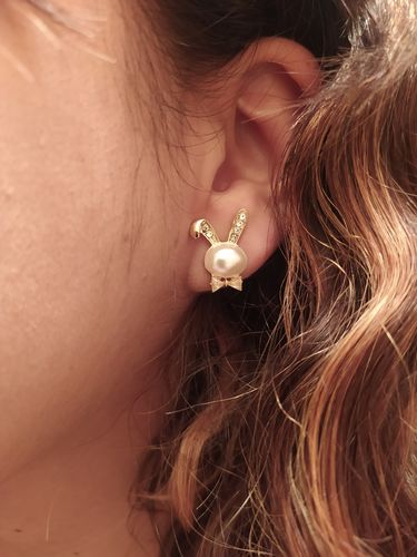 Customer photo review of Aretes Bunny