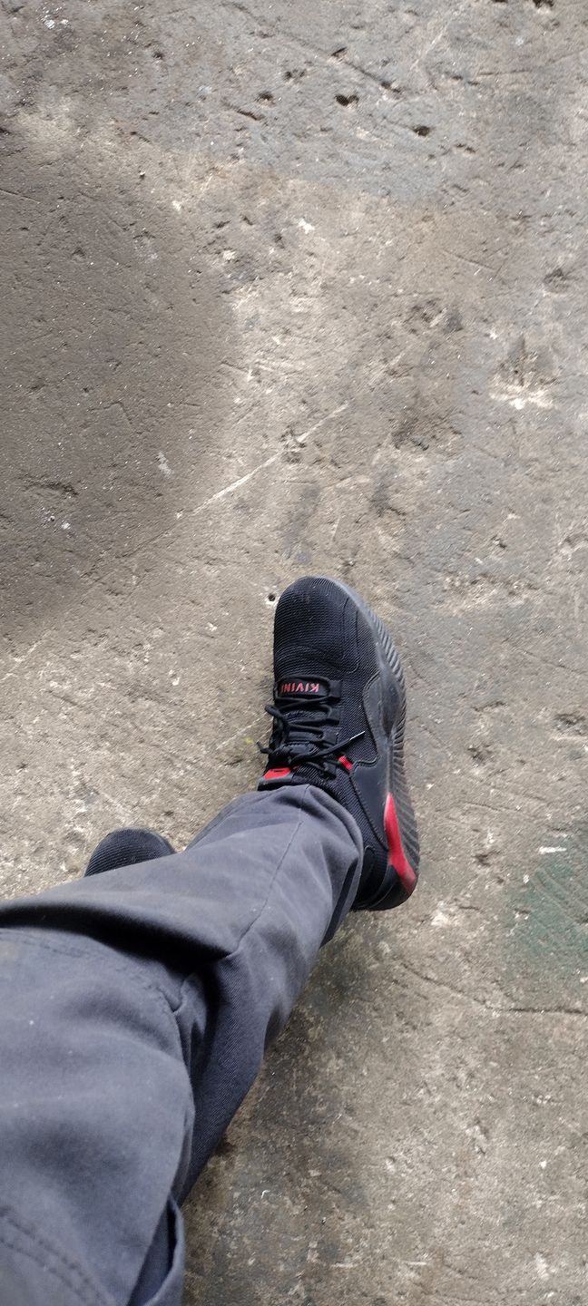 Customer photo review of Kivini Black Red
