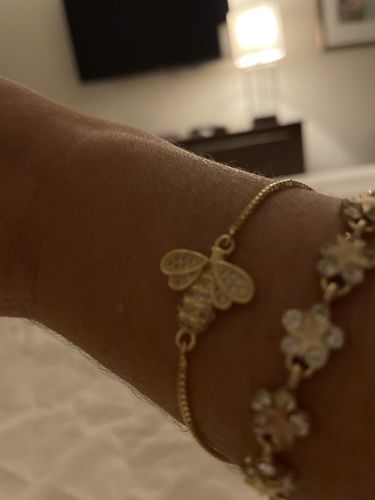 Customer photo review of Classic Bee Bracelet