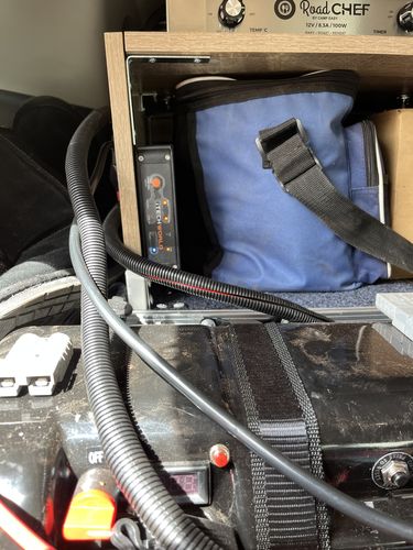 Customer photo review of Dual input 40A In-Vehicle Battery Charger DC iTECHDCDC40 DCDC