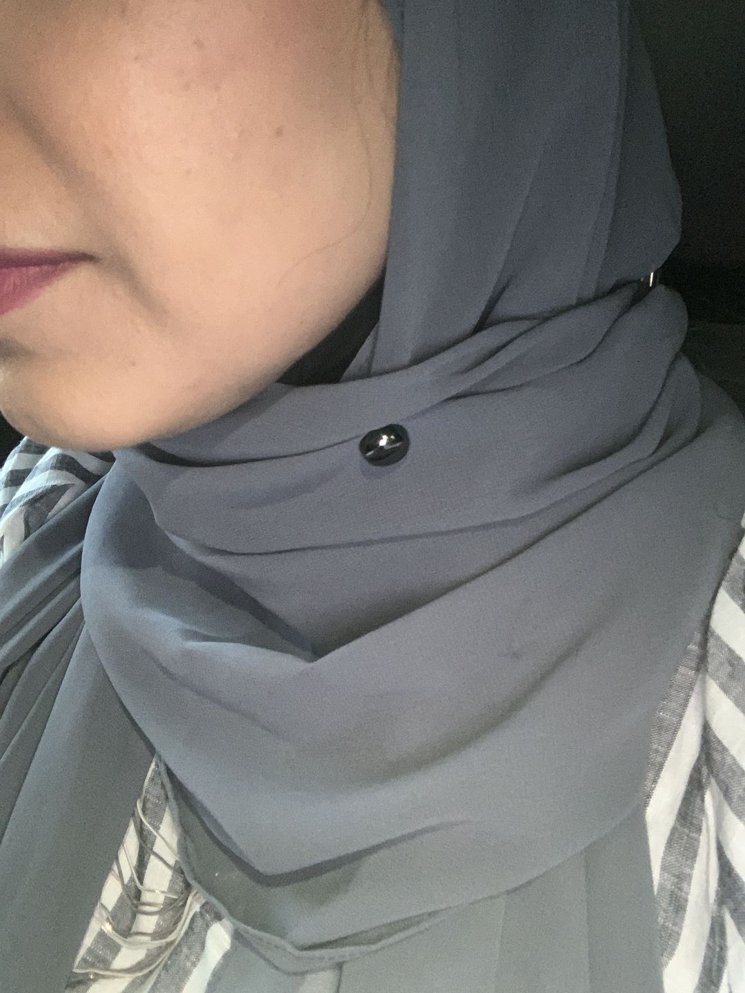 Customer photo review of Hijab Magnet - Jet Black