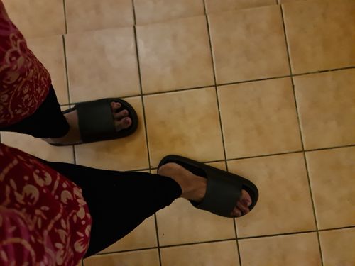 Customer photo review of ComfiiSlipper™ Air Slides