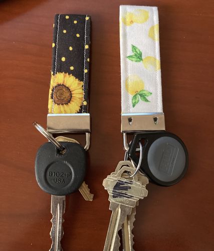 Customer photo review of Mini Sunflower Key Fob Keychain