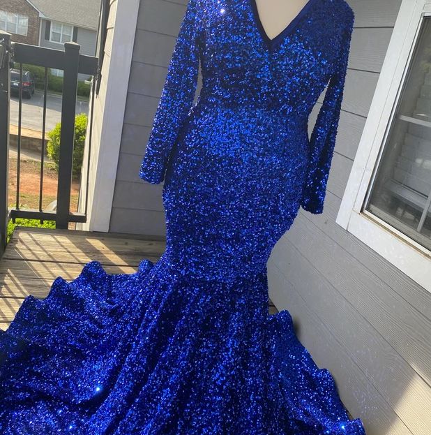 Customer photo review of Royal Blue Sequin on  Velvet
