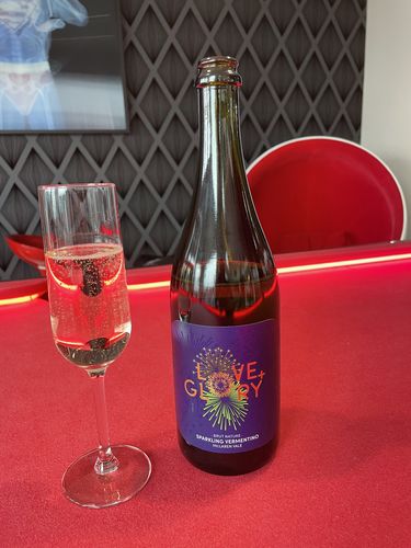 Customer photo review of PRE-ORDER: Limited Edition 2022 Sparkling Vermentino