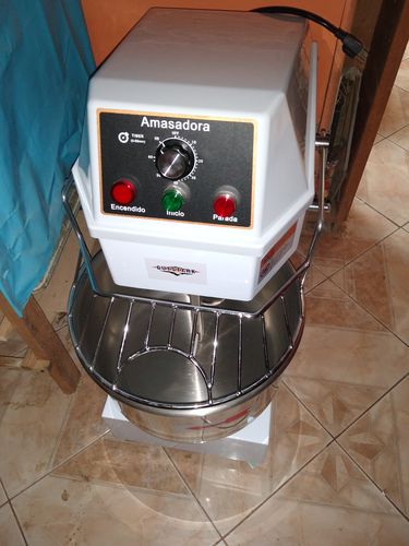 Customer photo review of Amasadora Industrial de 20 litros con Tazon de Acero Inoxidable