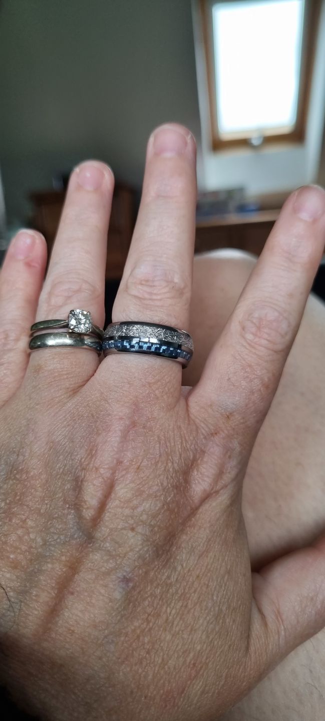 Customer photo review of The Steely Blue 8mm Wonder Ring
