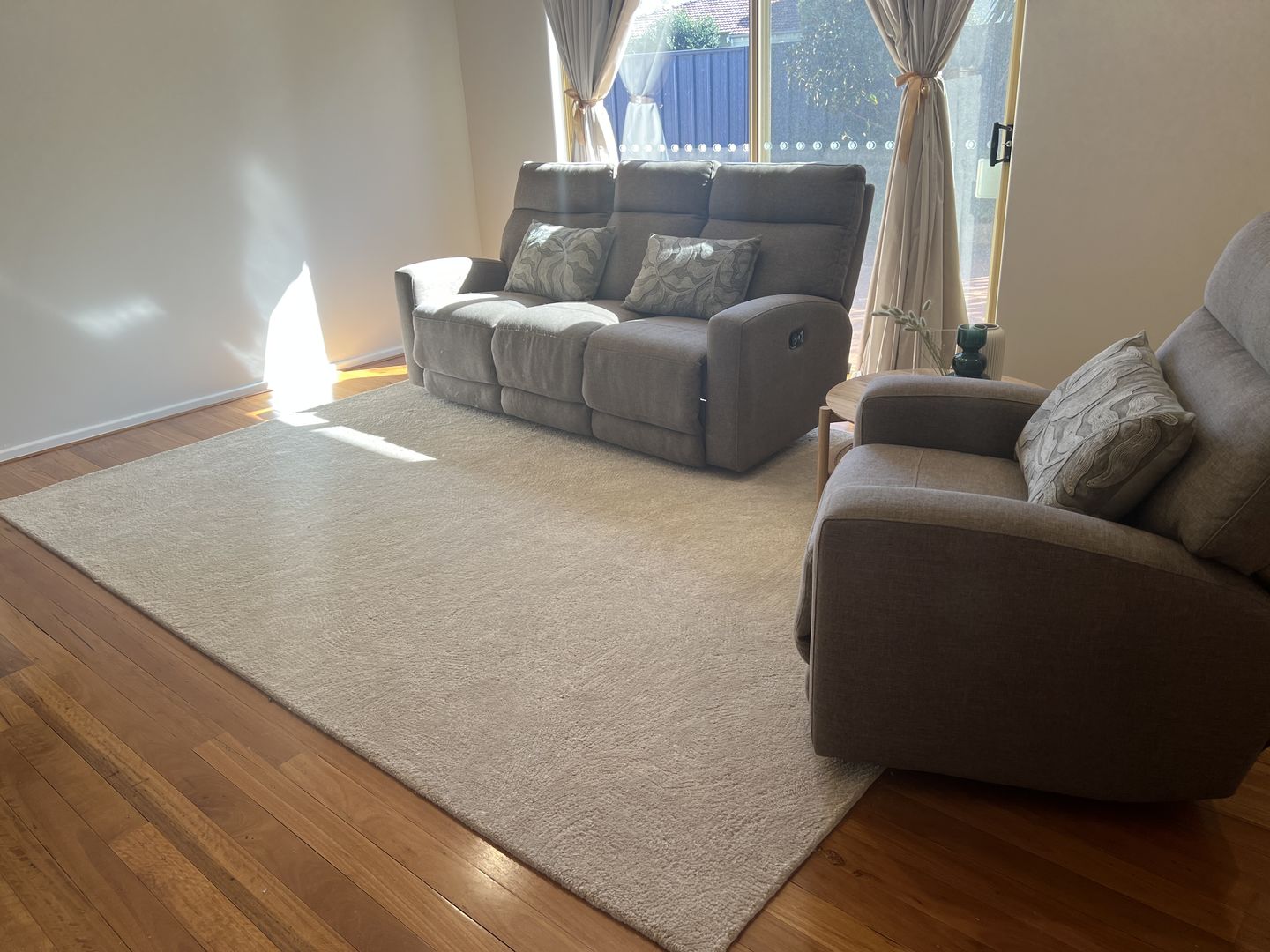 Customer photo review of Loren Almon 01 Natural Wool Rug