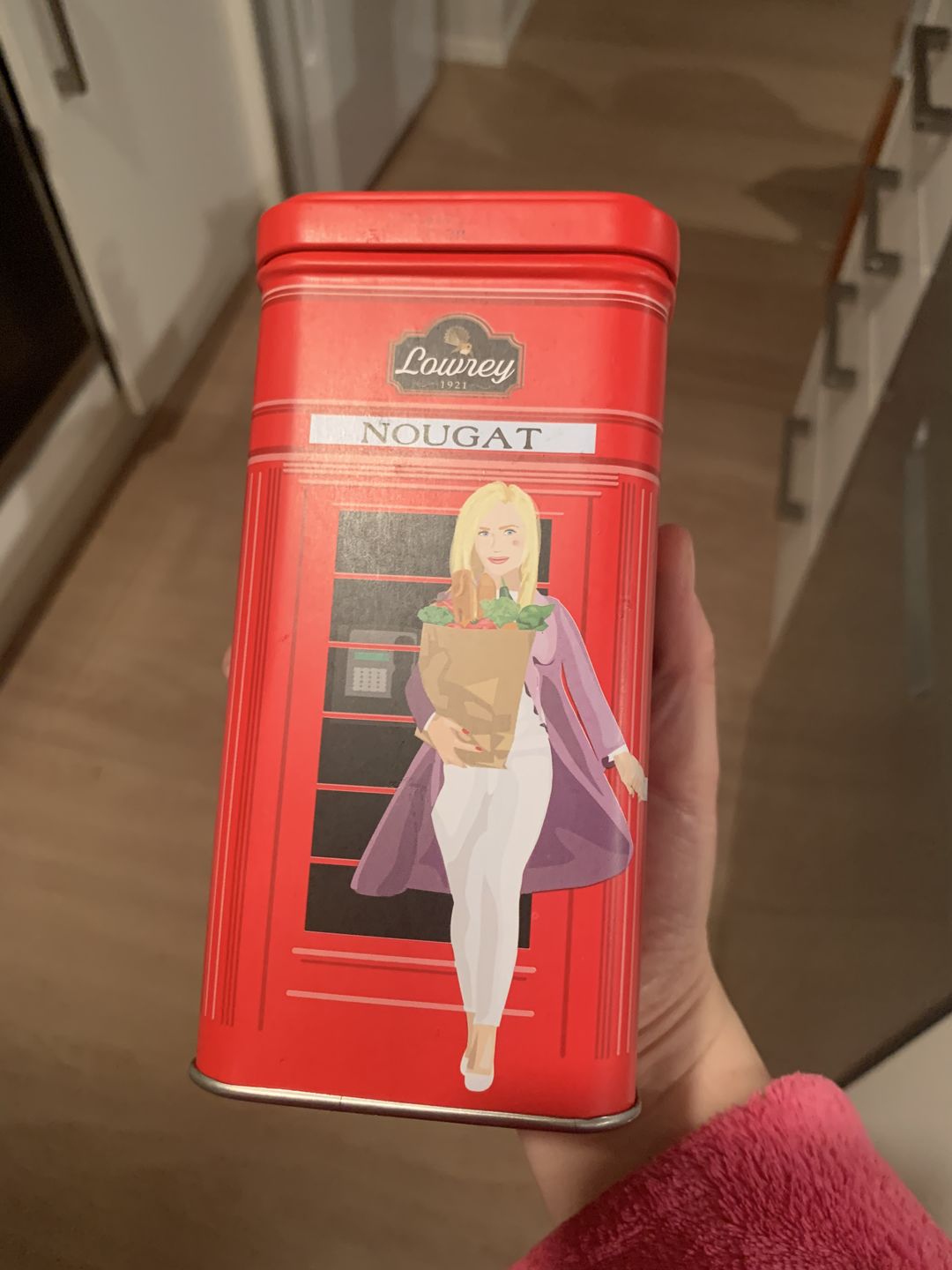 Customer photo review of Lowrey 8-Tin Shortbread Value Pack (4 Original + 4 Cranberry)