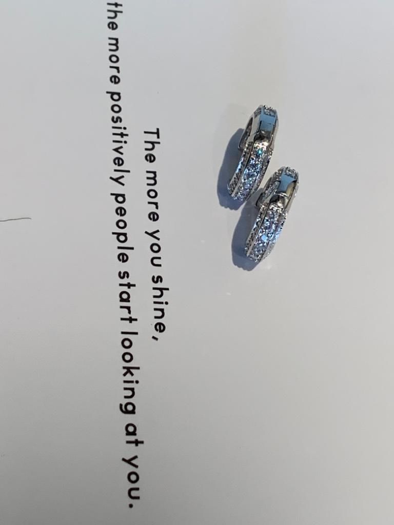 Customer photo review of FROSTIES. - WHITE GOLD