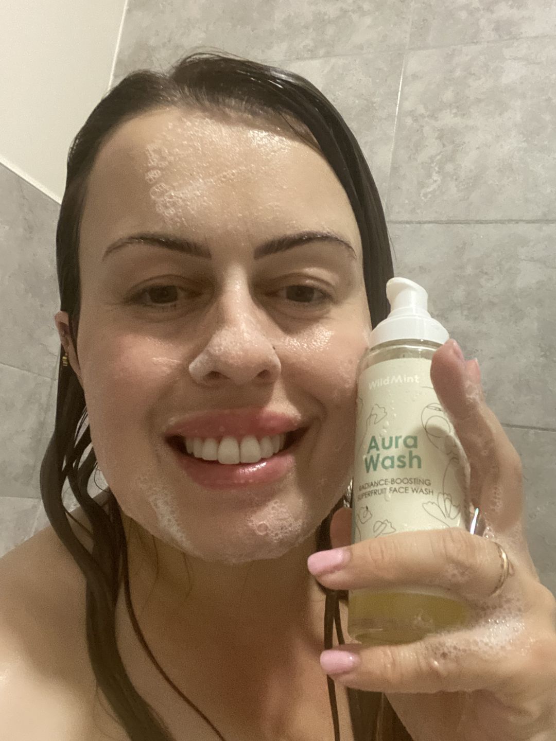 Customer photo review of Aura Wash