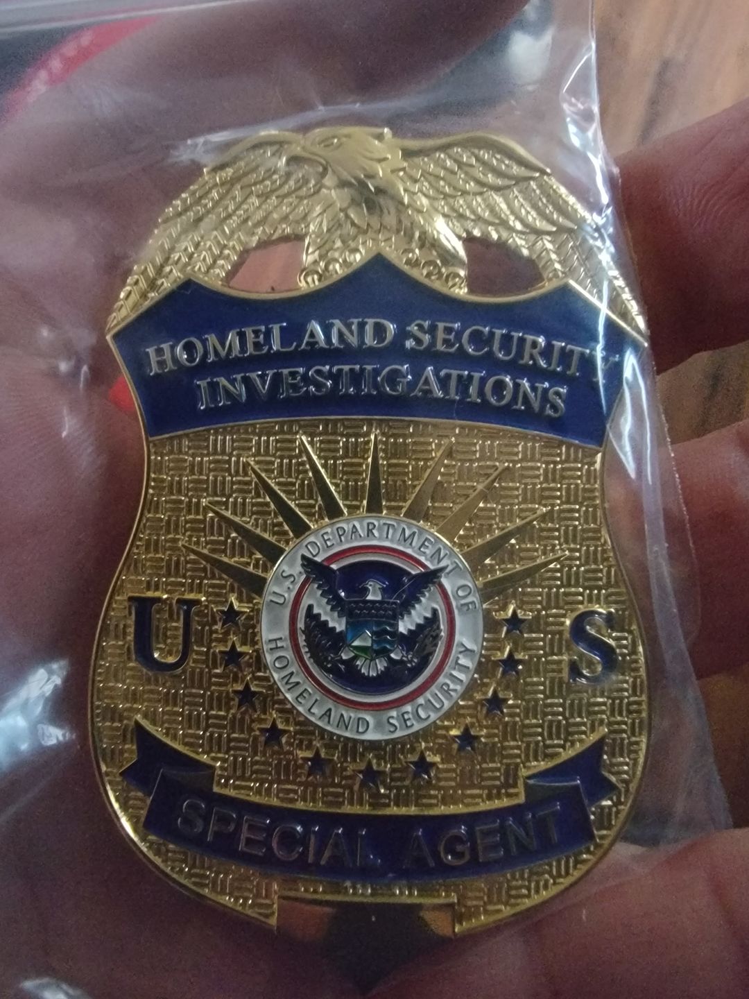 Customer photo review of Genuine Leather Inset Type Holder/ Holster/ Wallet For US Federal Police Badges