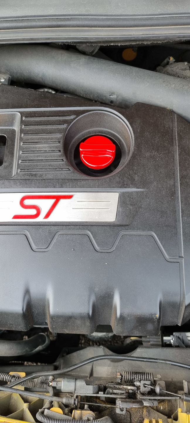 Customer photo review of Proform Petrol Engine Oil Cap Cover (various colours) - Ford Fiesta/ Focus
