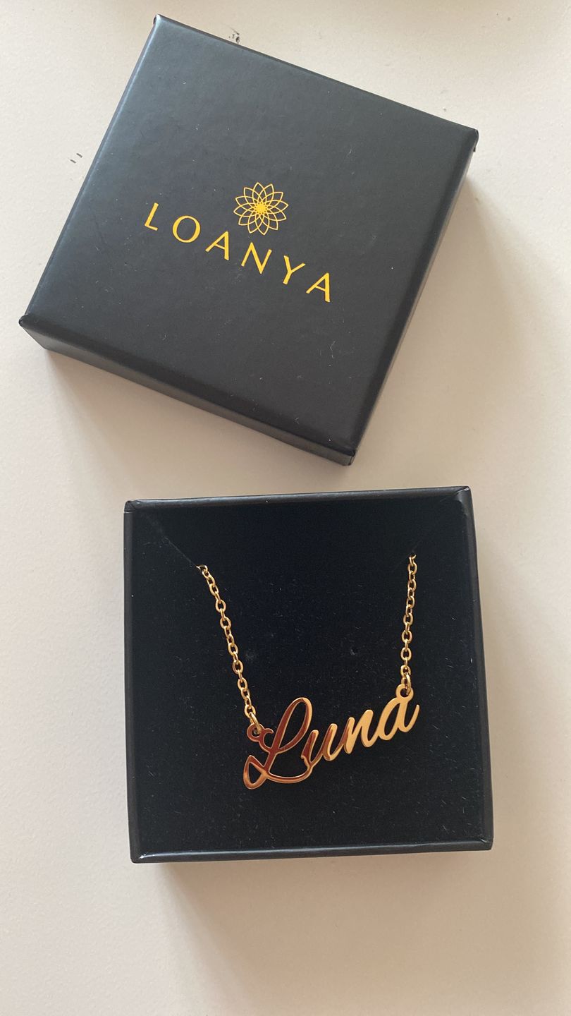Customer photo review of Collier LOANYA avec gravure de prénom personnalisée
