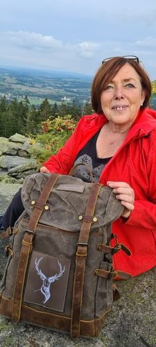 Customer photo review of Rucksack Mit Patch / Olivgrau (🌲)