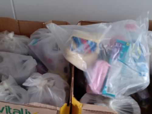 Customer photo review of Cesta Básica Econômica Kit