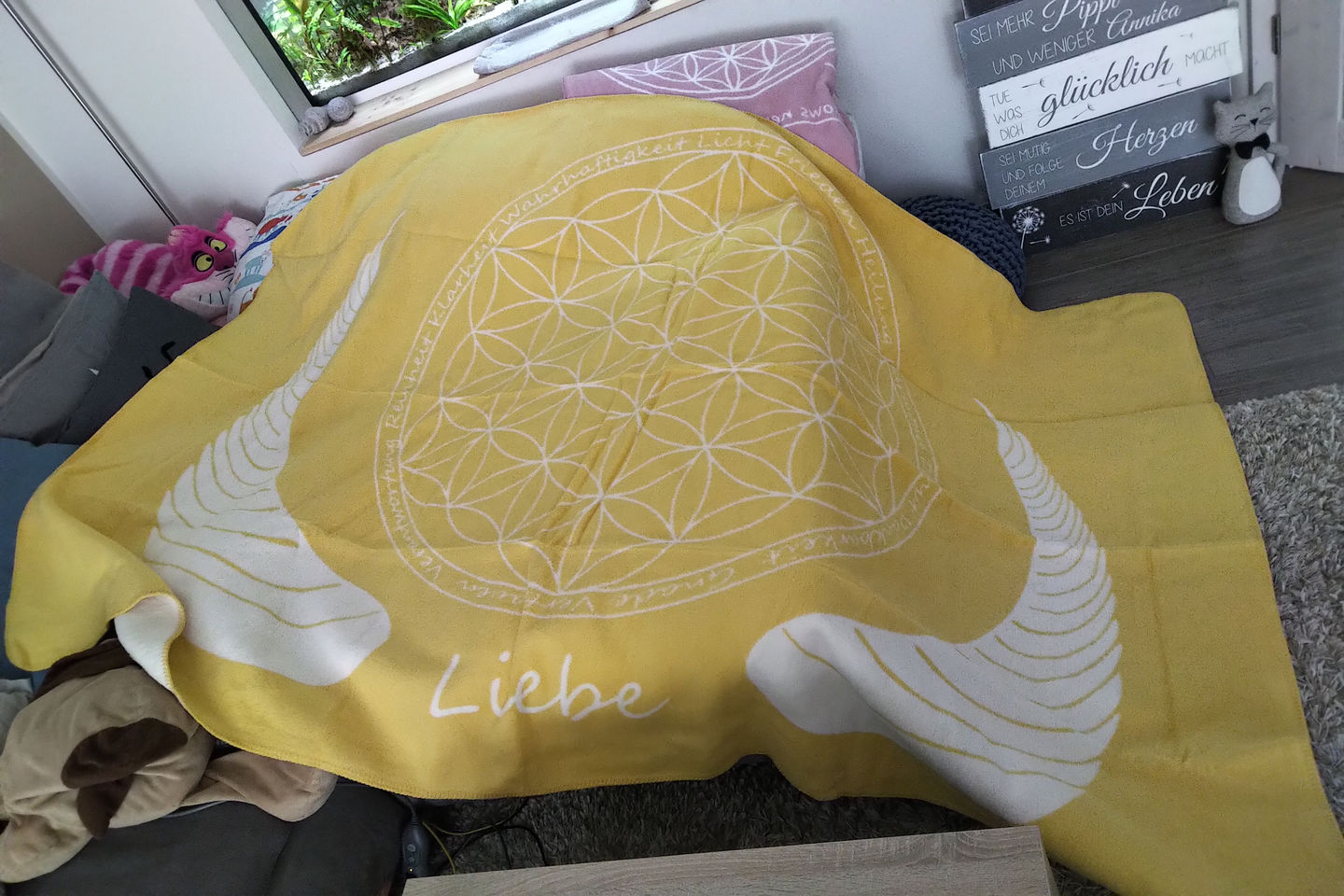 Customer photo review of Biobaumwolldecke LIEBE gelb/natur, Größe 150 x 220 cm, 100% Biobaumwolle, gots-zertifiziert