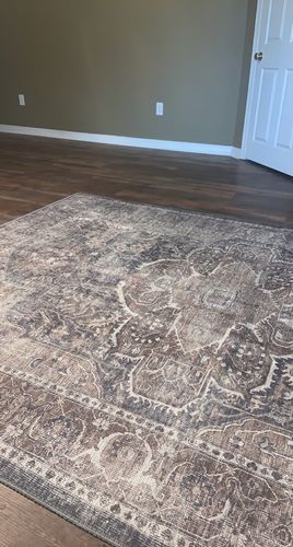 Customer photo review of Distressed Vintage Kendra Ash Round Rug