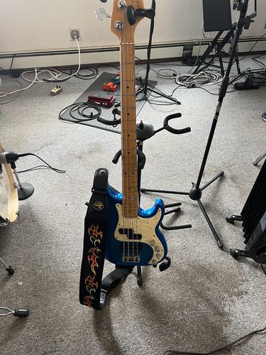 Customer photo review of CFG - 'ZERO-GRAVITY' Strap for Guitar & Bass
