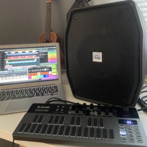 Customer photo review of Donner B1 Synthétiseur et Séquenceur Analogique de Basses