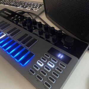 Customer photo review of Donner B1 Synthétiseur et Séquenceur Analogique de Basses