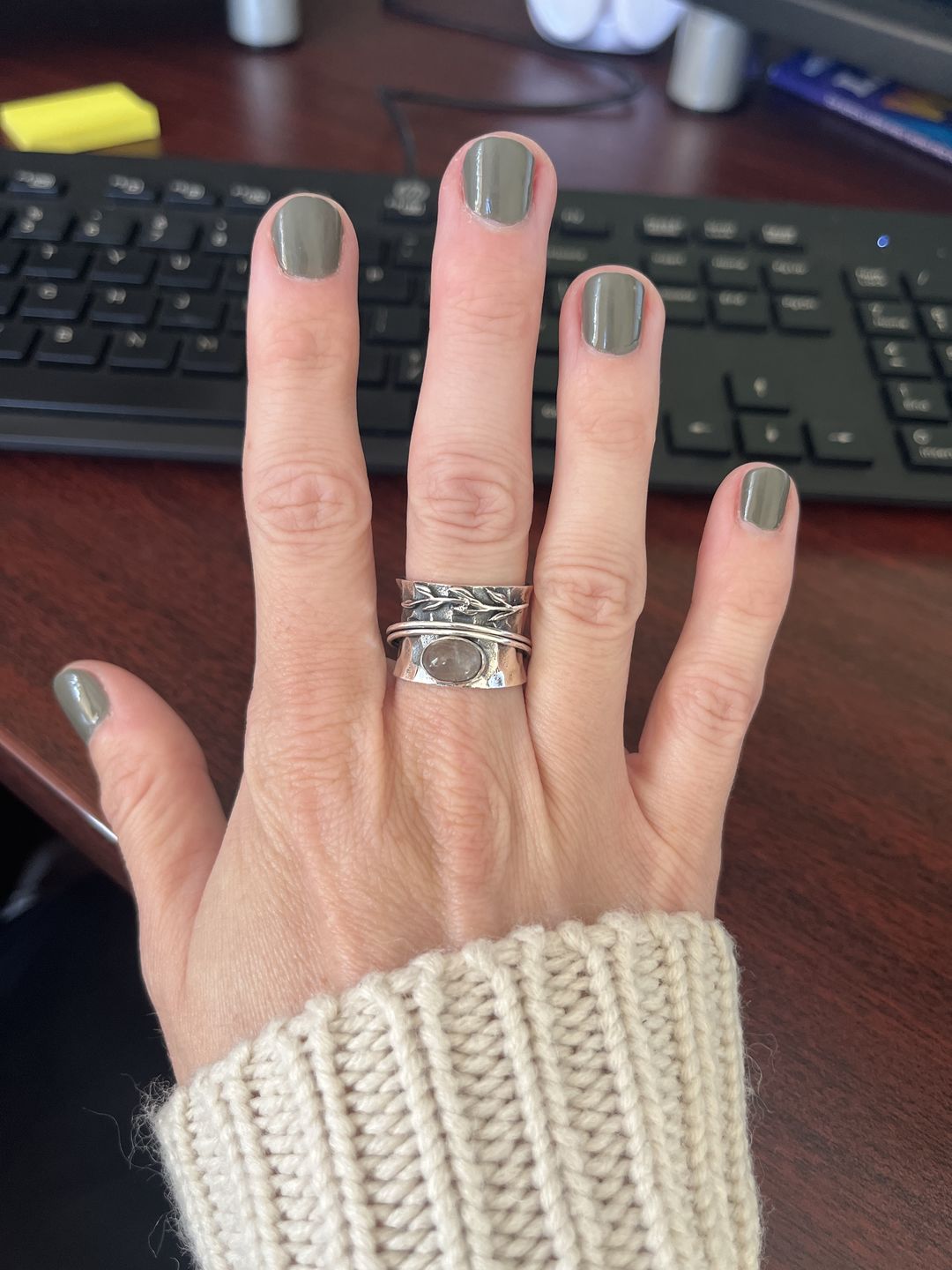 Customer photo review of Aquamarine Leaf Spinner ring Sterling Silver