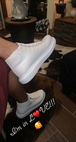 Customer photo review of Kelly in White