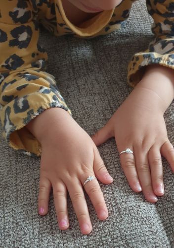 Customer photo review of Children's Sterling Silver Adjustable Clear Diamante Star Ring