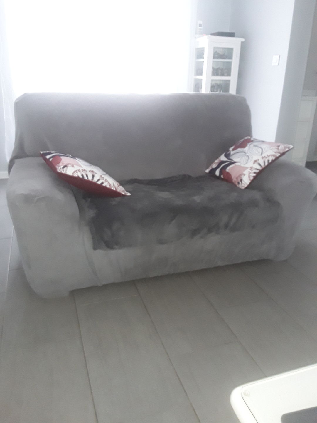 Customer photo review of Gris clair - Housses en velours Extensibles de Fauteuil et Canapé