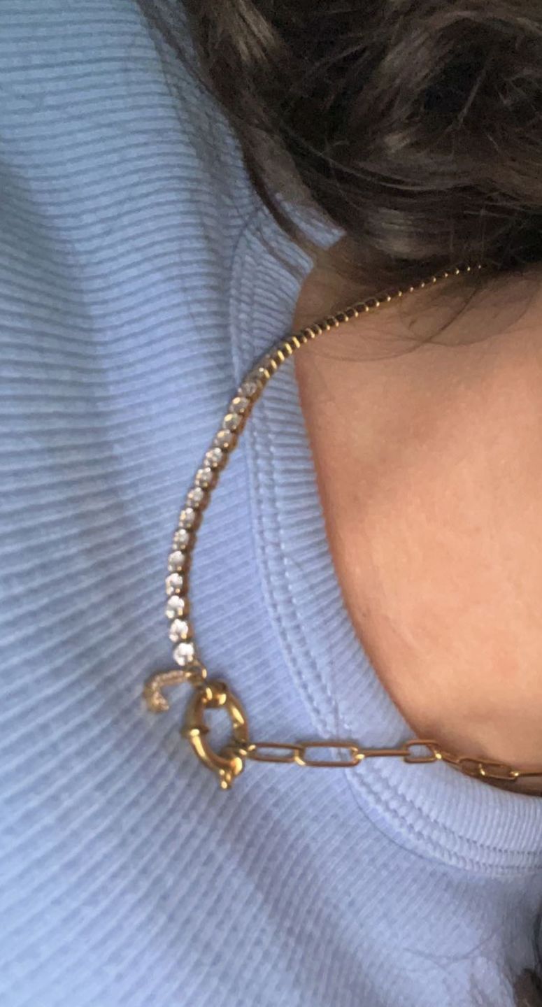 Customer photo review of Tennis Letter Halskette | 18K vergoldet