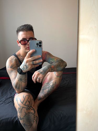 Customer photo review of Oscar (Black / Burnt Orange)