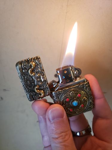 Customer photo review of Taotie Silver Lighter